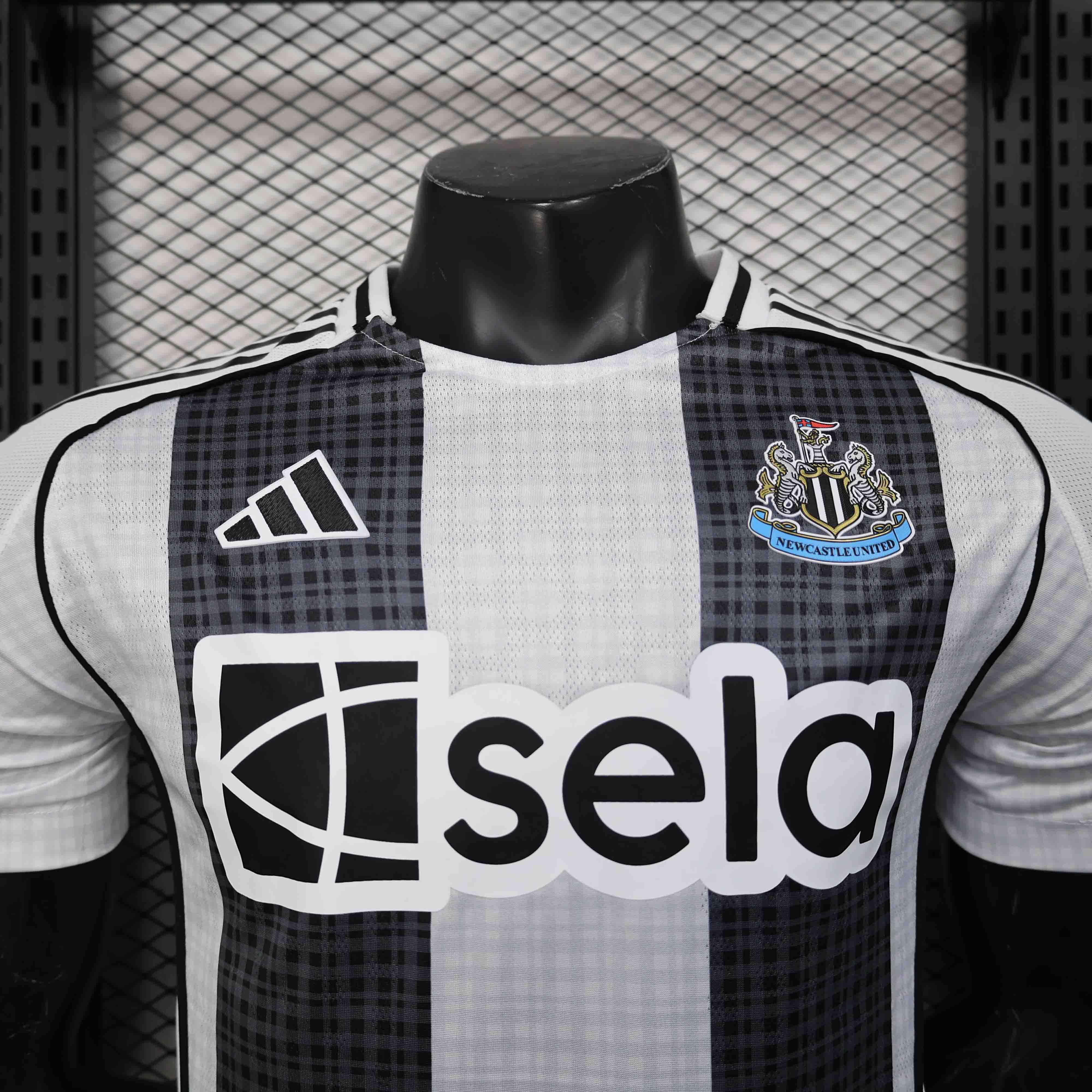 Maillot Newcastle 2025-26